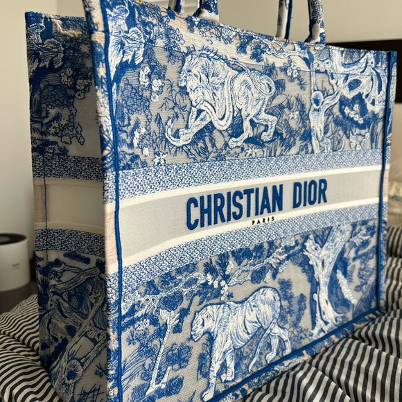 Christian Dior Blue Toile Du Jouy - Picture 2 of 2
